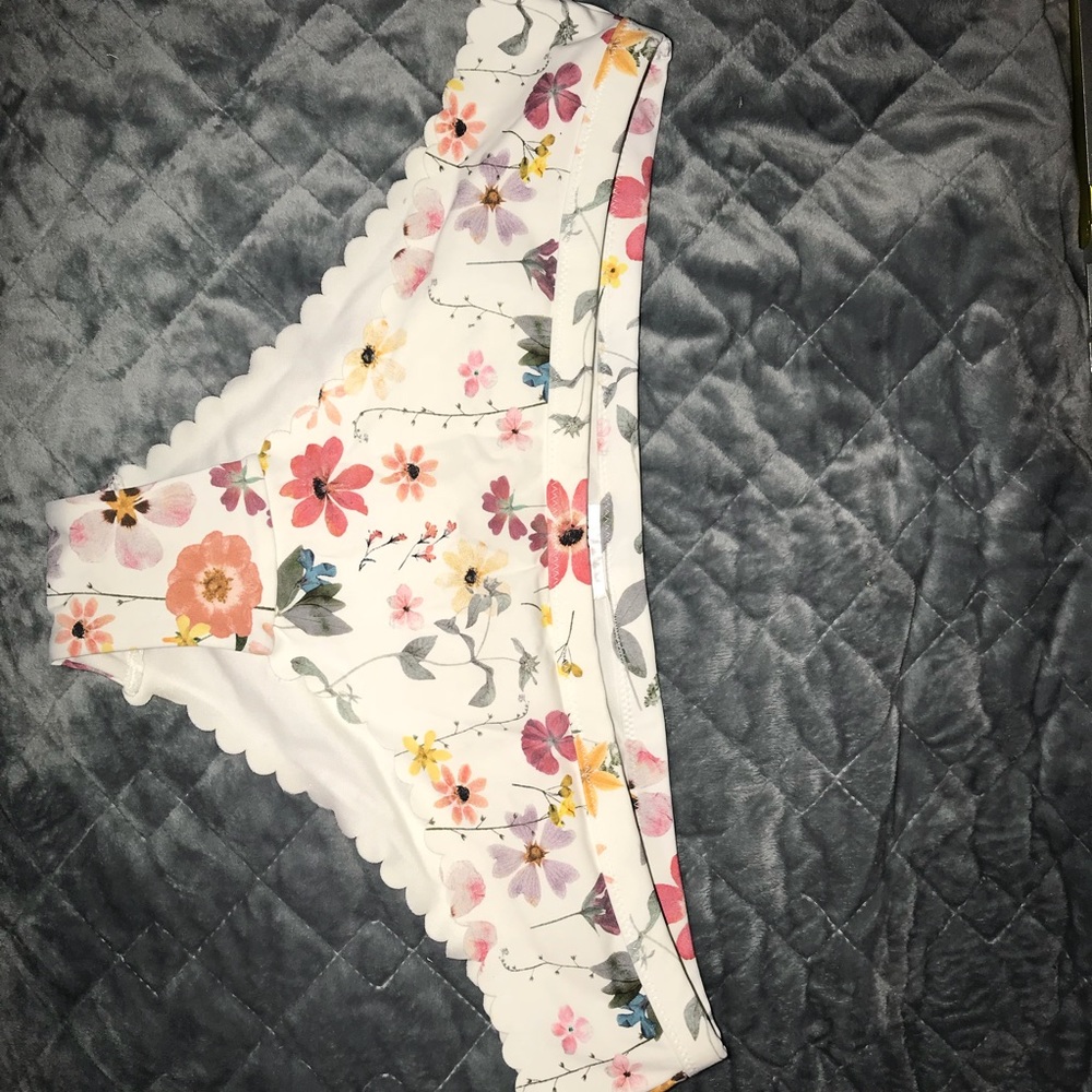 FLORAL CHEEKY SWEIM SUIT BOTTOMS
